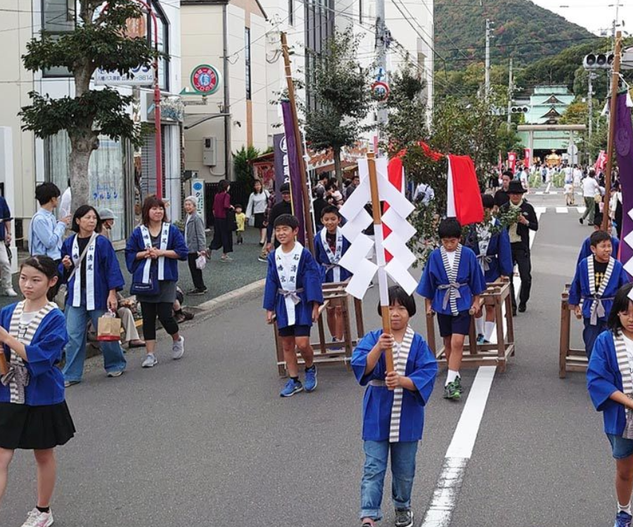 八幡さんお祭り お宝持ち